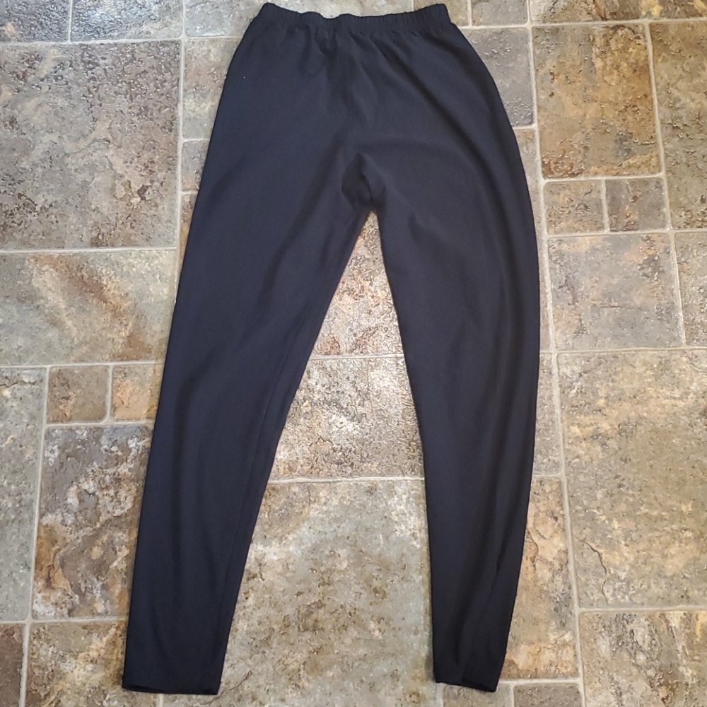 Agnes & Dora black leggings